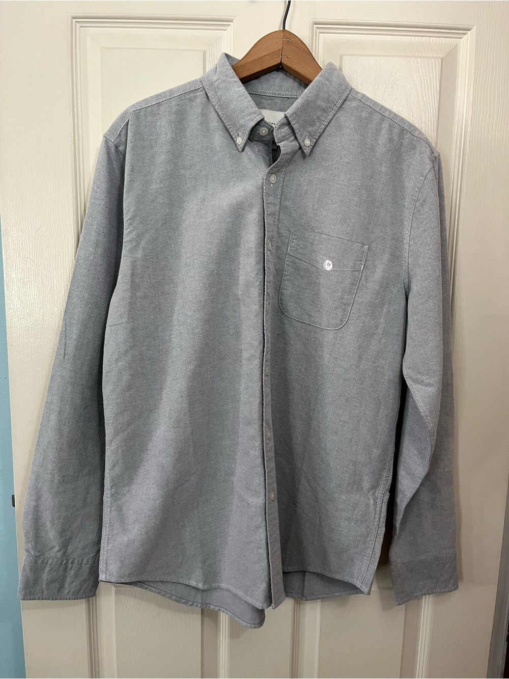 American Eagle NWT 100% Cotton Classic Fit Button-Down Long Sleeve Shirt M